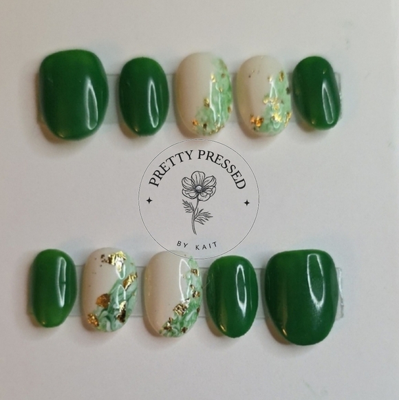 Handmade Other - Elegant Green and White Press-On Nails